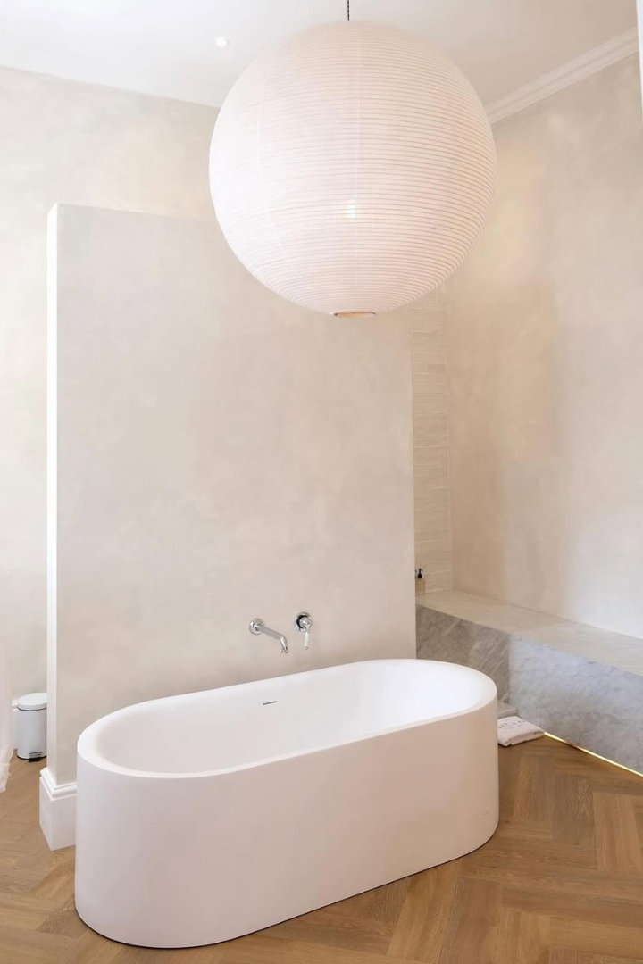 Noah Hotel - Commercial