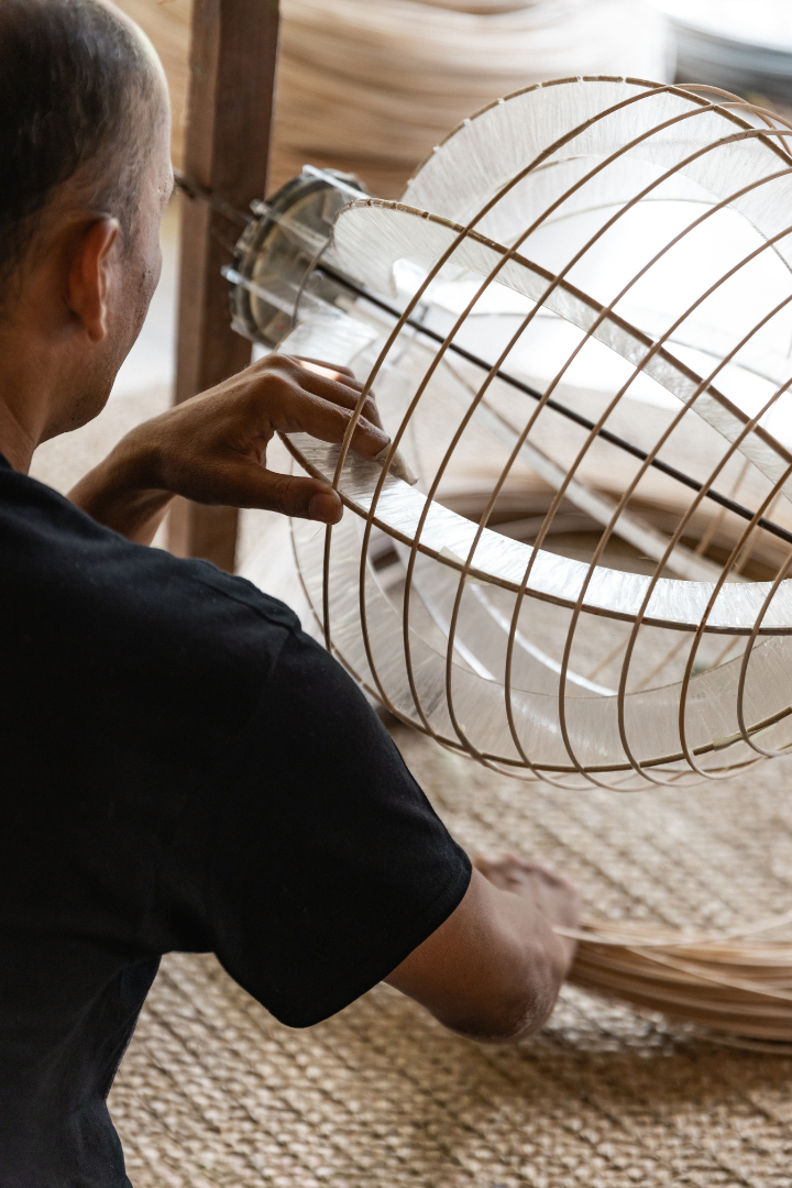 ATLAS Linen Table Lamp